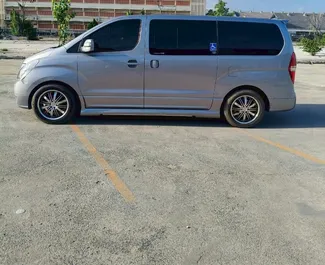 Hyundai H1 2017 – wynajem od właścicieli na lotnisku Suvarnabhumi w Bangkoku (Tajlandia).