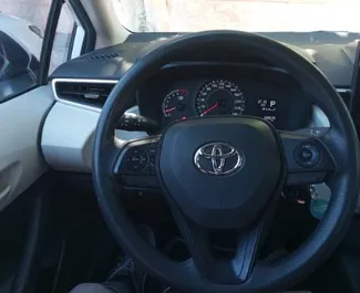 Wynajem samochodu Toyota Corolla Sedan nr 13927 (Automatyczna) w Dubaju, z silnikiem 2,0l. Benzyna ➤ Bezpośrednio od Mohammad w ZEA.