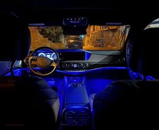 Silnik Benzyna 4,7 l – Wynajmij Mercedes-Benz S500 w Tbilisi.