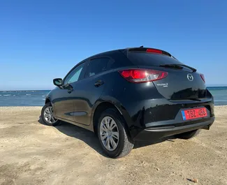 Mazda 2 – samochód kategorii Ekonomiczny na wynajem na Cyprze ✓ Bez Depozytu ✓ Ubezpieczenie: OC, CDW, SCDW, Pasażerowie, Od Kradzieży, Młody.