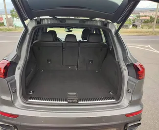 Wynajmij Porsche Cayenne w Tbilisi Gruzja