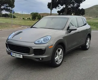 Wynajmij Porsche Cayenne 2018 w Gruzji. Paliwo: Benzyna. Moc: 300 KM ➤ Koszt od 190 GEL za dobę.