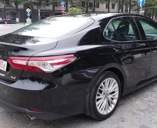 Toyota Camry – samochód kategorii Komfort, Premium na wynajem w Gruzji ✓ Depozyt 300 GEL ✓ Ubezpieczenie: OC, SCDW, FDW, Pasażerowie, Od Kradzieży, Młody.