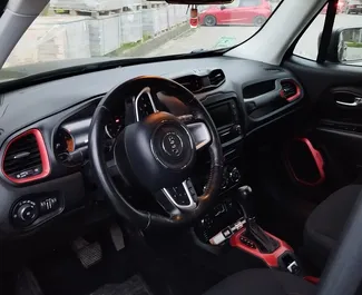 Wynajmij Jeep Renegade 2020 w Gruzji. Paliwo: Benzyna. Moc: 190 KM ➤ Koszt od 120 GEL za dobę.