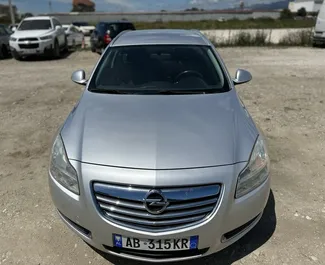 Wynajmij Opel Insignia Sports Tourer 2011 w Albanii. Paliwo: Diesel. Moc:  KM ➤ Koszt od 15 EUR za dobę.