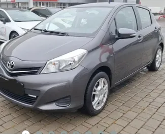 Wynajem samochodu Toyota Yaris nr 14302 (Manualna) w Tiranie, z silnikiem 1,0l. Benzyna ➤ Bezpośrednio od Ervin w Albanii.