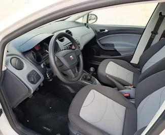 SEAT Ibiza 2012 do wynajęcia w Tiranie. Limit przebiegu nieograniczony.