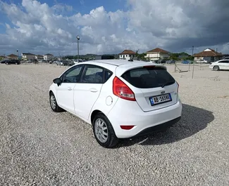 Ford Fiesta – samochód kategorii Ekonomiczny na wynajem w Albanii ✓ Depozyt 100 EUR ✓ Ubezpieczenie: OC, FDW, Zagranica, Młody.