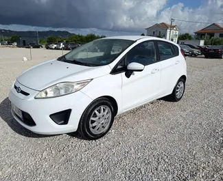 Wynajem samochodu Ford Fiesta nr 10600 (Automatyczna) w Tiranie, z silnikiem 1,6l. Benzyna ➤ Bezpośrednio od Oltjon w Albanii.
