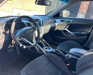 Hyundai Veloster – samochód kategorii Komfort na wynajem w Gruzji ✓ Bez Depozytu ✓ Ubezpieczenie: OC, SCDW, FDW, Od Kradzieży, Bez Depozytu.