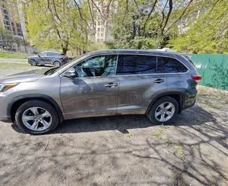 Toyota Highlander – samochód kategorii Komfort, Premium, Crossover na wynajem w Gruzji ✓ Depozyt 600 GEL ✓ Ubezpieczenie: OC, CDW, SCDW, FDW, Pasażerowie, Od Kradzieży.