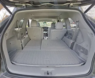 Silnik Benzyna 3,5 l – Wynajmij Toyota Highlander w Tbilisi.