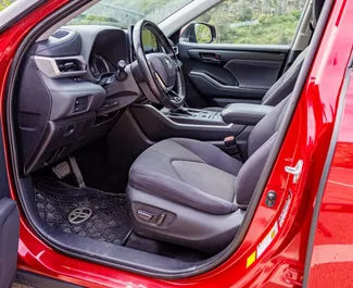 Silnik Benzyna 3,5 l – Wynajmij Toyota Highlander w Tbilisi.