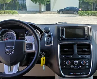 Dodge Grand Caravan – samochód kategorii Komfort, Minivan na wynajem w Gruzji ✓ Bez Depozytu ✓ Ubezpieczenie: OC, CDW.