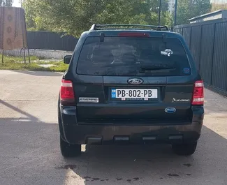 Wynajmij Ford Escape 2012 w Gruzji. Paliwo: Hybryda. Moc: 171 KM ➤ Koszt od 65 GEL za dobę.