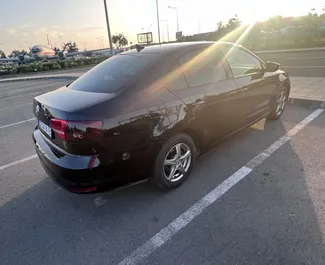 Wynajem samochodu Volkswagen Jetta nr 1664 (Manualna) w Burgas, z silnikiem 2,0l. Benzyna ➤ Bezpośrednio od Nikolay w Bułgarii.