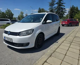 Wynajem samochodu Volkswagen Touran nr 1662 (Automatyczna) w Burgas, z silnikiem 1,6l. Diesel ➤ Bezpośrednio od Nikolay w Bułgarii.