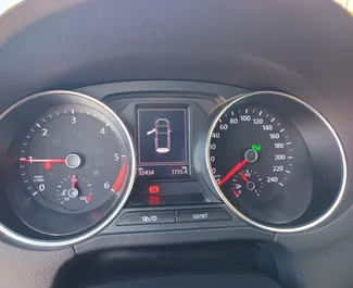 Volkswagen Polo 2019 do wynajęcia w Burgas. Limit przebiegu 200 km/dzień.