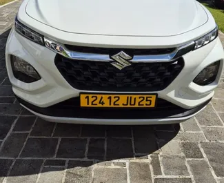 Wynajem samochodu Suzuki Fronx nr 14562 (Automatyczna) na lotnisku na Mauritiusie, z silnikiem 1,5l. Benzyna ➤ Bezpośrednio od Khodabux na Mauritiusie.