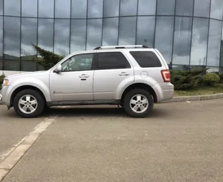 Wynajmij Ford Escape 2012 w Gruzji. Paliwo: Hybryda. Moc: 170 KM ➤ Koszt od 70 GEL za dobę.