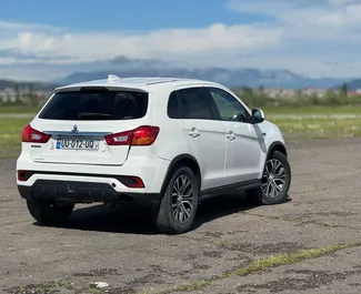 Wynajmij Mitsubishi Outlander Sport 2017 w Gruzji. Paliwo: Benzyna. Moc: 169 KM ➤ Koszt od 90 GEL za dobę.