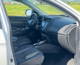 Mitsubishi Outlander Sport 2017 do wynajęcia w Kutaisi. Limit przebiegu nieograniczony.