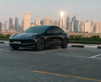 Silnik Elektryczność  l – Wynajmij Tesla Model 3 w Dubaju.