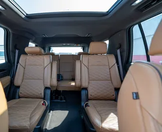 Cadillac Escalade – samochód kategorii Premium, Luksusowy, SUV na wynajem w ZEA ✓ Bez Depozytu ✓ Ubezpieczenie: OC.