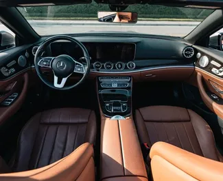 Wynajem samochodu Mercedes-Benz E-Class Cabrio nr 14513 (Automatyczna) w Dubaju, z silnikiem 4,5l. Benzyna ➤ Bezpośrednio od Lasha w ZEA.