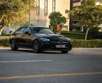 Mercedes-Benz C200 2024 – wynajem od właścicieli w Dubaju (ZEA).