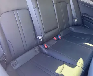 Kia K5 2024 – wynajem od właścicieli w Dubaju (ZEA).