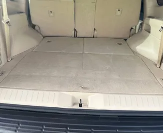 Toyota Land Cruiser 300 – samochód kategorii Premium, SUV na wynajem w ZEA ✓ Bez Depozytu ✓ Ubezpieczenie: OC.