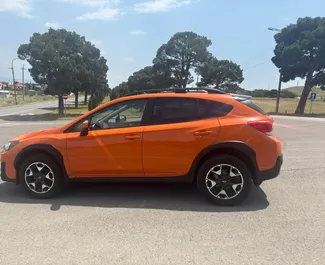 Wnętrze Subaru Crosstrek do wynajęcia w Gruzji. Doskonały samochód 5-osobowy. ✓ Skrzynia Automatyczna.