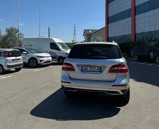 Wynajmij Mercedes-Benz ML350 2015 w Albanii. Paliwo: Diesel. Moc:  KM ➤ Koszt od 68 EUR za dobę.