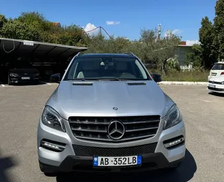Wypożyczalnia Mercedes-Benz ML350 w Tiranie, Albania ✓ Nr 14716. ✓ Skrzynia Automatyczna ✓ Opinii: 0.