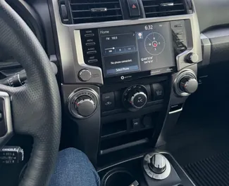 Wynajem samochodu Toyota 4 Runner nr 14723 (Automatyczna) w Tbilisi, z silnikiem 4,0l. Benzyna ➤ Bezpośrednio od Tamuna w Gruzji.