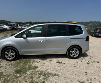 SEAT Alhambra – samochód kategorii Komfort, Minivan na wynajem w Albanii ✓ Depozyt 100 EUR ✓ Ubezpieczenie: OC, CDW, SCDW, Od Kradzieży, Zagranica.