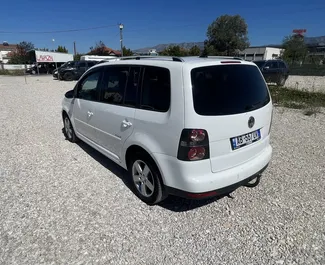 Silnik Diesel 2,0 l – Wynajmij Volkswagen Touran w Tiranie.