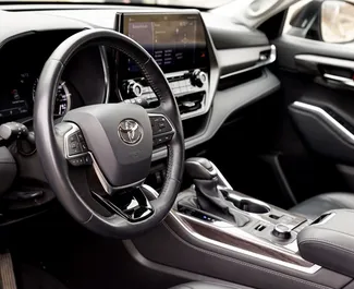 Toyota Highlander Hybrid – samochód kategorii Komfort, Premium, Crossover na wynajem w Gruzji ✓ Depozyt 200 GEL ✓ Ubezpieczenie: OC, CDW.