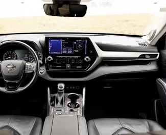 Silnik Benzyna 2,5 l – Wynajmij Toyota Highlander Hybrid w Tbilisi.