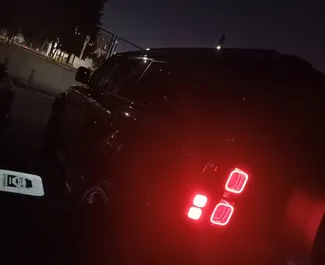 Wynajmij Land Rover Defender 2023 w Azerbejdżanie. Paliwo: Benzyna. Moc: 300 KM ➤ Koszt od 475 AZN za dobę.