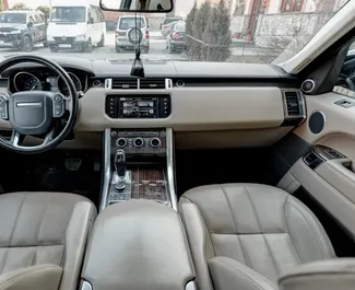 Wnętrze Land Rover Range Rover Sport do wynajęcia w Gruzji. Doskonały samochód 5-osobowy. ✓ Skrzynia Automatyczna.