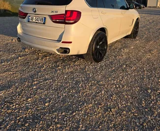 Wynajmij BMW X5 2017 w Albanii. Paliwo: Benzyna. Moc:  KM ➤ Koszt od 100 EUR za dobę.