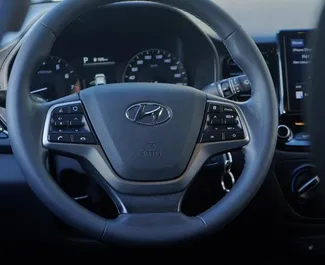 Silnik Benzyna 1,6 l – Wynajmij Hyundai Accent w Ałmaty.