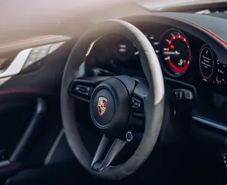 Porsche 911 Carrera GTS 2023 do wynajęcia w Tbilisi. Limit przebiegu 150 km/dzień.