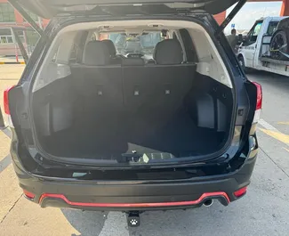 Wynajmij Subaru Forester 2023 w Gruzji. Paliwo: Benzyna. Moc: 100 KM ➤ Koszt od 140 GEL za dobę.