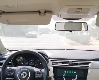 Silnik Benzyna 1,6 l – Wynajmij MG 5 w Dubaju.