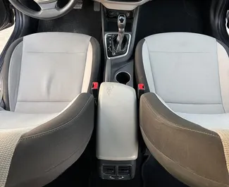 Silnik Benzyna 1,6 l – Wynajmij Hyundai Accent w Dubaju.