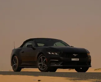 Wypożyczalnia Ford Mustang Cabrio w Dubaju, ZEA ✓ Nr 12350. ✓ Skrzynia Automatyczna ✓ Opinii: 0.