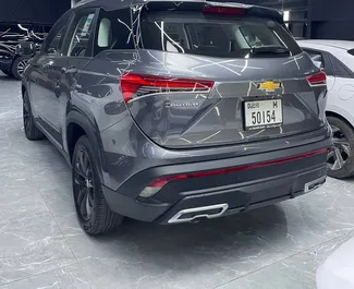 Wynajmij Chevrolet Captiva 2026 w ZEA. Paliwo: Benzyna. Moc: 160 KM ➤ Koszt od 180 AED za dobę.